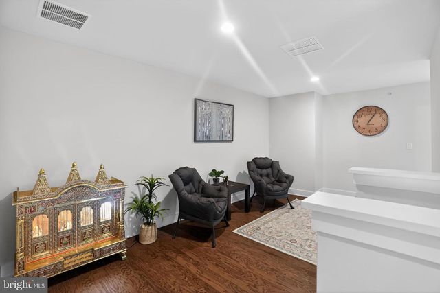 214 IRIS LN, Chester Springs, PA 19425