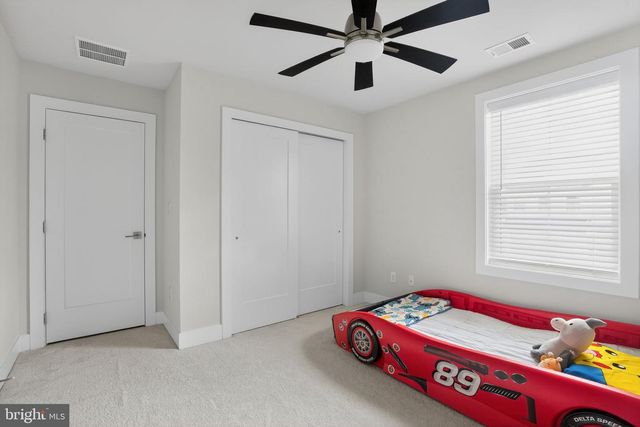 214 IRIS LN, Chester Springs, PA 19425