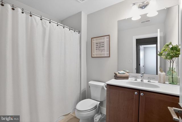 214 IRIS LN, Chester Springs, PA 19425