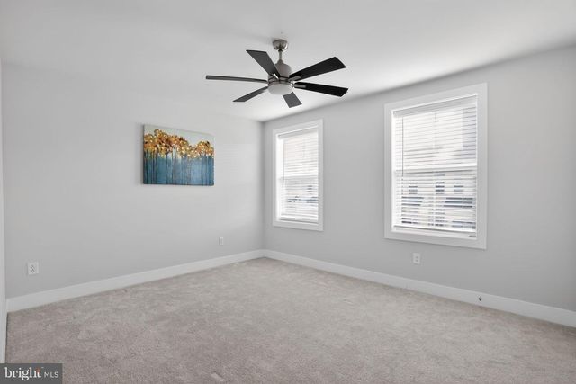 214 IRIS LN, Chester Springs, PA 19425