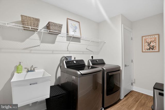 214 IRIS LN, Chester Springs, PA 19425