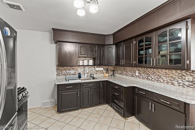 15322 Payne Court, Dearborn, MI 48126