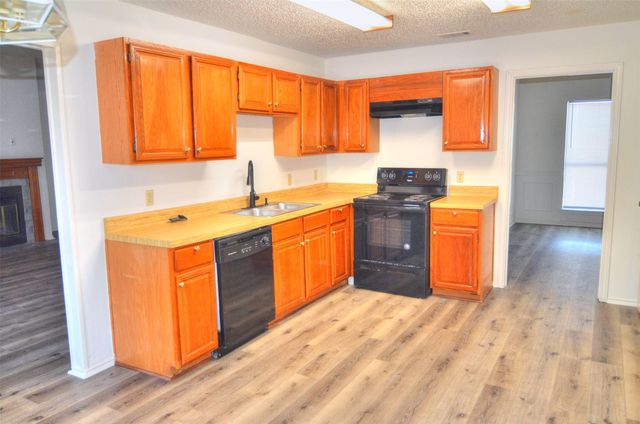 8901 Greentree Drive, Rowlett, TX 75088
