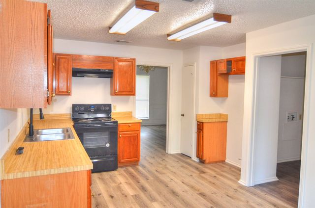 8901 Greentree Drive, Rowlett, TX 75088