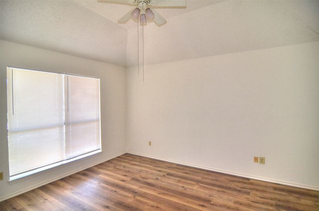 8901 Greentree Drive, Rowlett, TX 75088