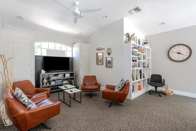 612 Executive Center Drive 107, West Palm Beach, FL 33401