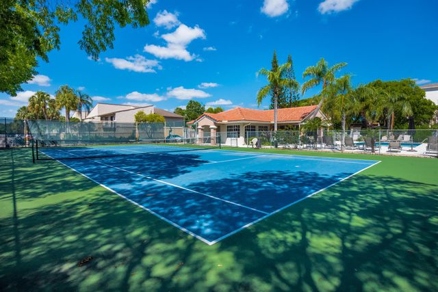612 Executive Center Drive 107, West Palm Beach, FL 33401