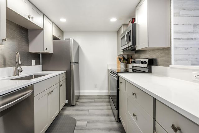 612 Executive Center Drive 107, West Palm Beach, FL 33401