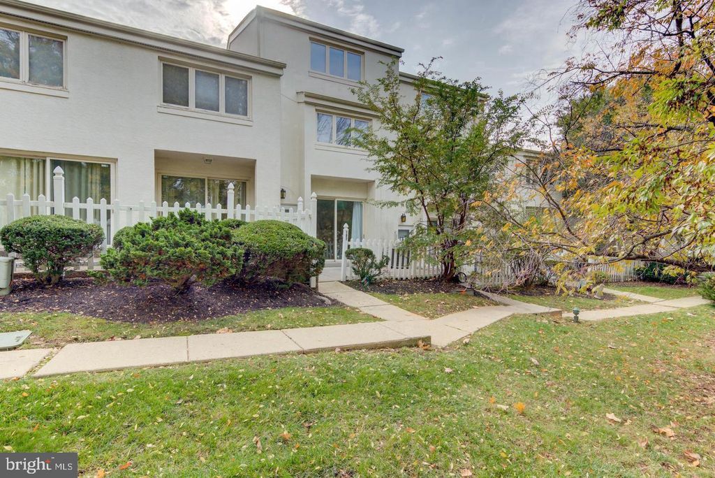 107 MONTROSE AVE, Bryn Mawr, PA 19010