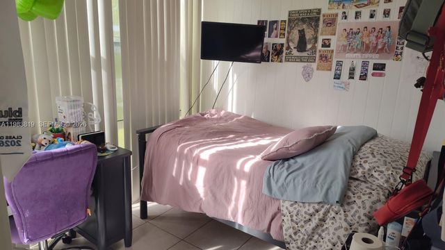 200 177 DR 115, Sunny Isles Beach, FL 33160