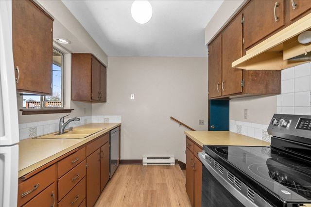 2415 N Myrtle St, Spokane, WA 99217