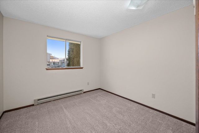 2415 N Myrtle St, Spokane, WA 99217