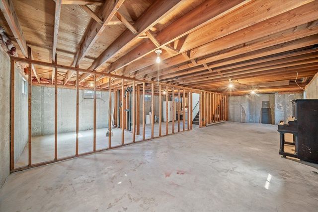 2415 N Myrtle St, Spokane, WA 99217