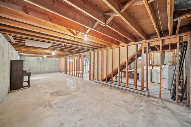 2415 N Myrtle St, Spokane, WA 99217