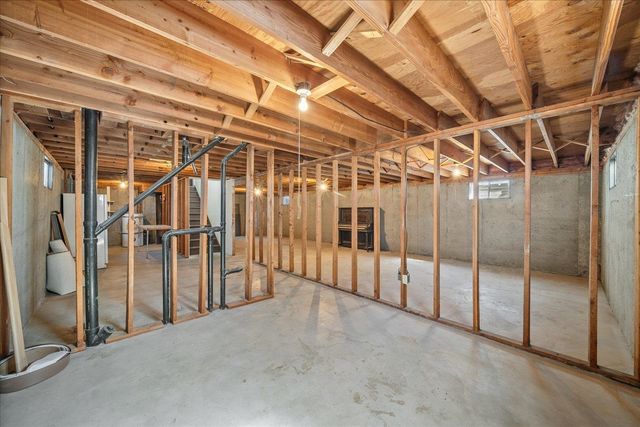 2415 N Myrtle St, Spokane, WA 99217