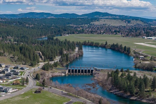 2415 N Myrtle St, Spokane, WA 99217