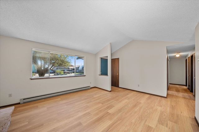 2415 N Myrtle St, Spokane, WA 99217