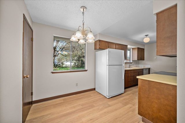 2415 N Myrtle St, Spokane, WA 99217