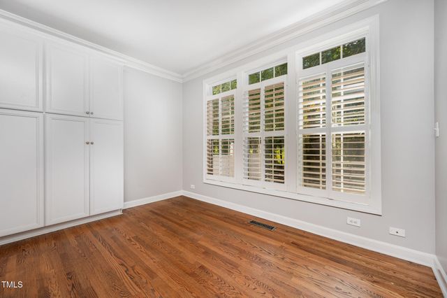 214 Towne Ridge Lane, Chapel Hill, NC 27516