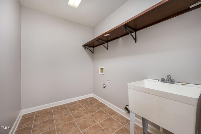 214 Towne Ridge Lane, Chapel Hill, NC 27516