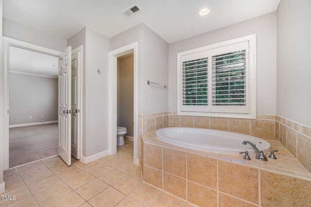 214 Towne Ridge Lane, Chapel Hill, NC 27516