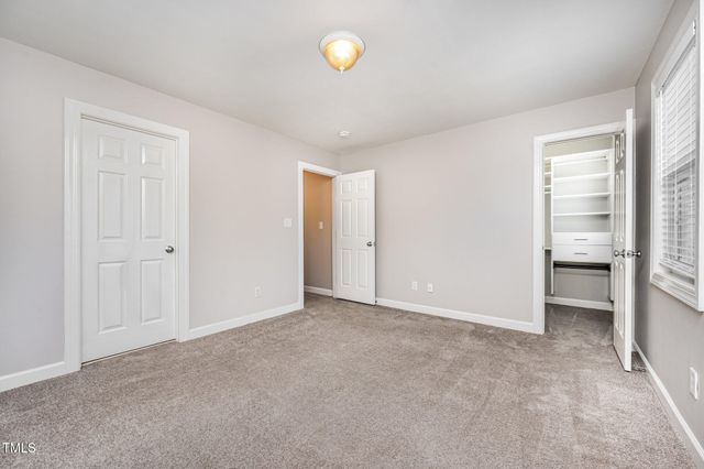 214 Towne Ridge Lane, Chapel Hill, NC 27516