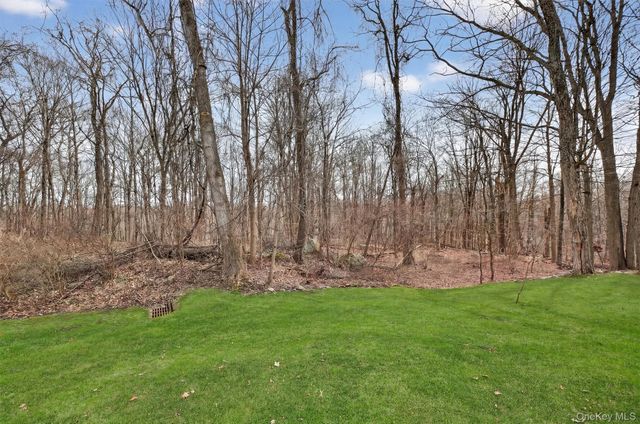 101 Hitching Post Lane, Yorktown Heights, NY 10598
