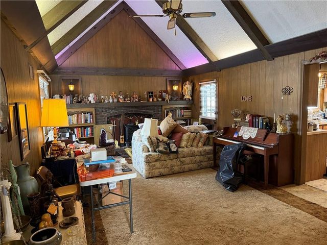 14722 E 43rd Street S, Independence, MO 64055