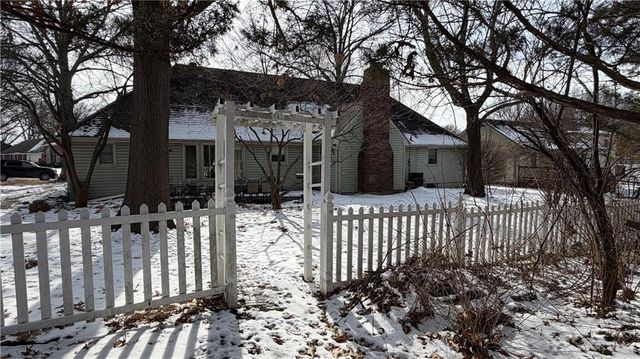 14722 E 43rd Street S, Independence, MO 64055