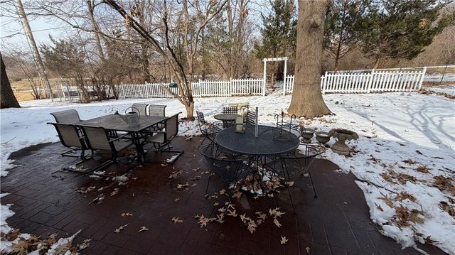 14722 E 43rd Street S, Independence, MO 64055