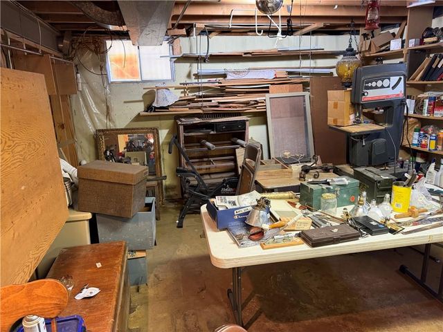 14722 E 43rd Street S, Independence, MO 64055