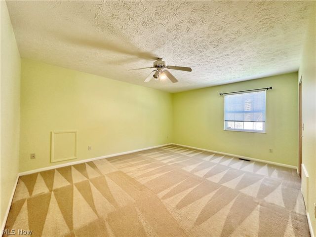 7679 Creekwood Drive, North Royalton, OH 44133