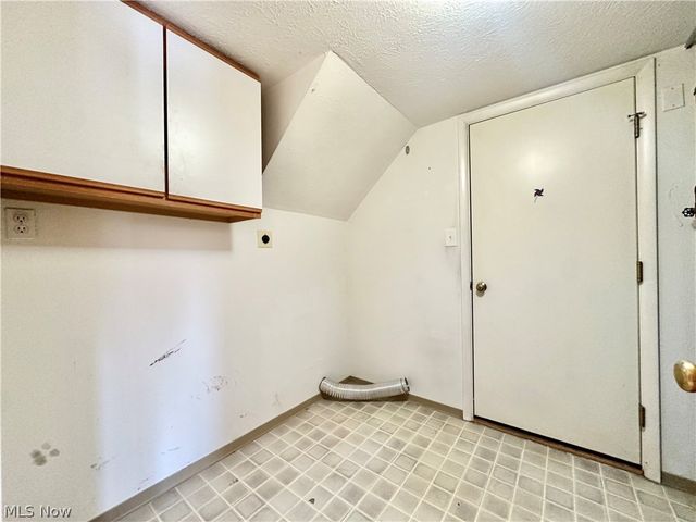 7679 Creekwood Drive, North Royalton, OH 44133
