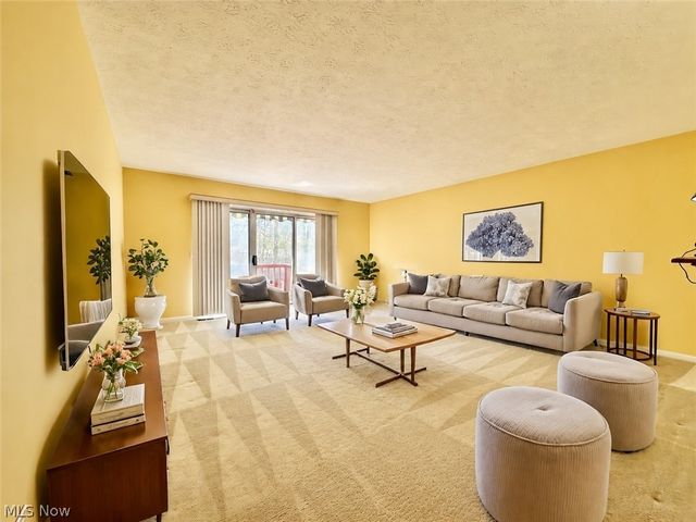7679 Creekwood Drive, North Royalton, OH 44133