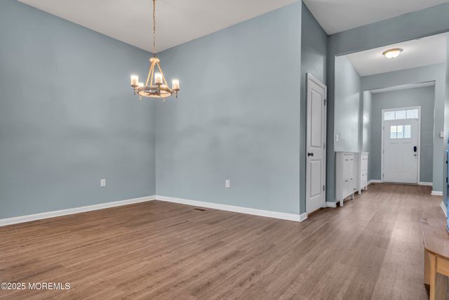 5 Ashburn Avenue, Manahawkin, NJ 08050