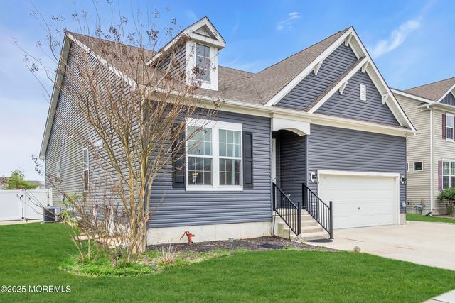 5 Ashburn Avenue, Manahawkin, NJ 08050