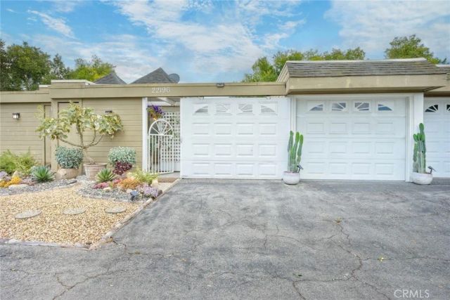 22196 Caminito Zaragoza, Laguna Hills, CA 92653