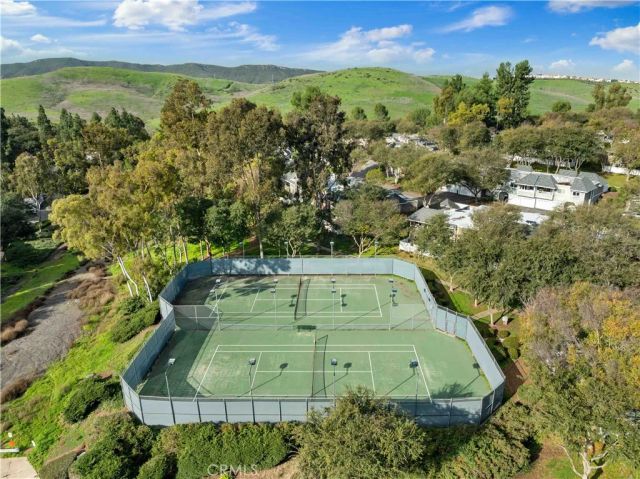 22196 Caminito Zaragoza, Laguna Hills, CA 92653