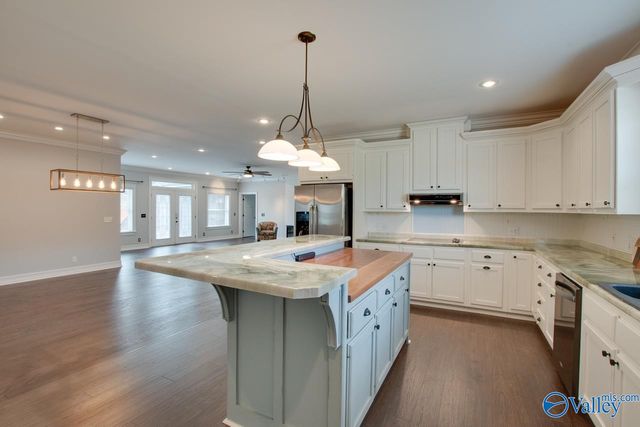 7408 Hickory Hill Lane, Huntsville, AL 35802