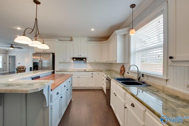 7408 Hickory Hill Lane, Huntsville, AL 35802