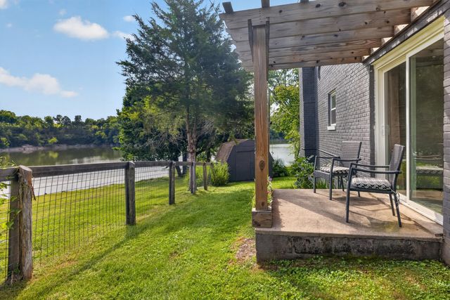 446 Lakeview Road, Harrodsburg, KY 40330