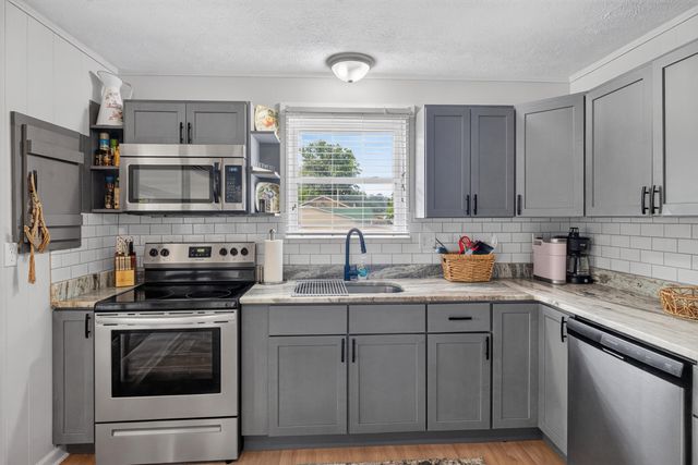 446 Lakeview Road, Harrodsburg, KY 40330