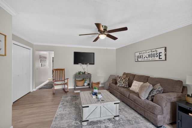 446 Lakeview Road, Harrodsburg, KY 40330