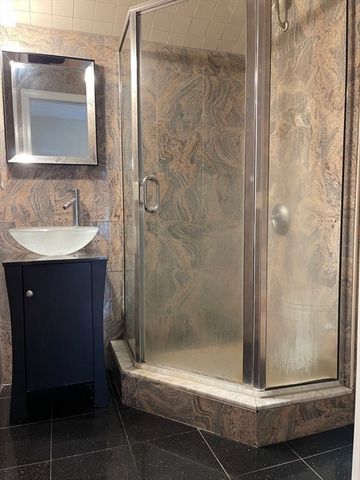 218 Newbury 4RR, Boston, MA 02116