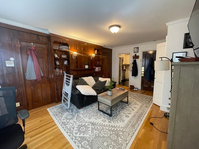 218 Newbury 4RR, Boston, MA 02116