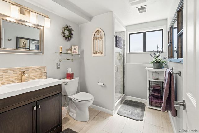 10585 W 69th Place, Arvada, CO 80004