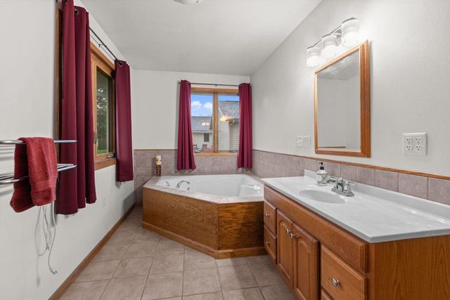 N1226 THRUSH DRIVE, Greenville, WI 54942
