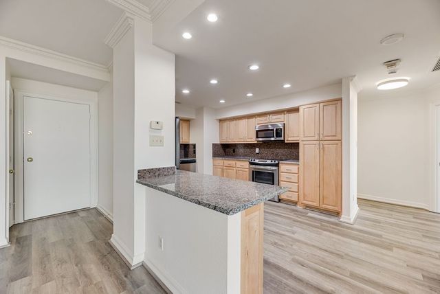 5200 Keller Springs Road 537, Dallas, TX 75248