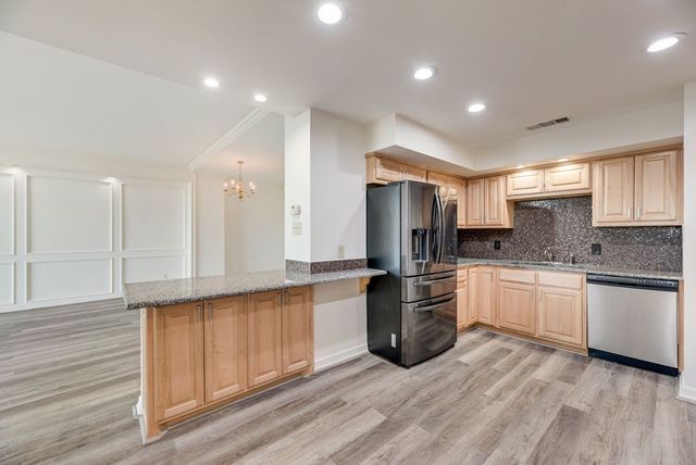 5200 Keller Springs Road 537, Dallas, TX 75248