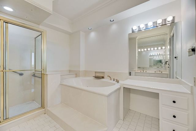 5200 Keller Springs Road 537, Dallas, TX 75248